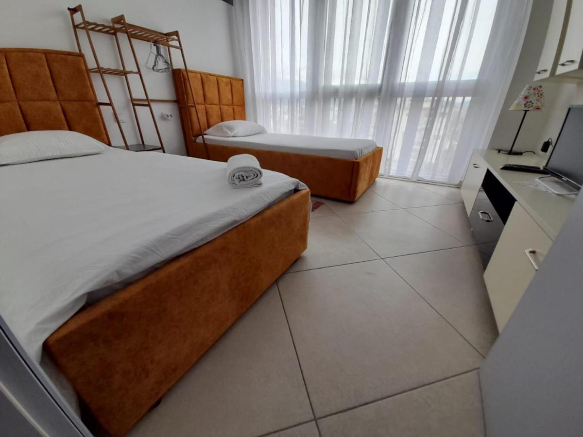 Guesthouse Bela Тирана Экстерьер фото