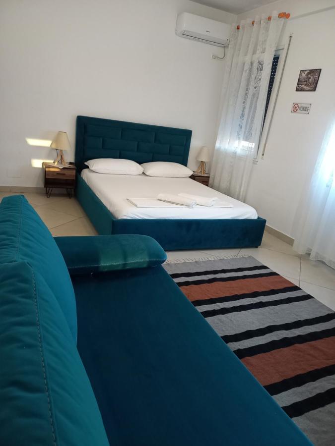 Guesthouse Bela Тирана Экстерьер фото