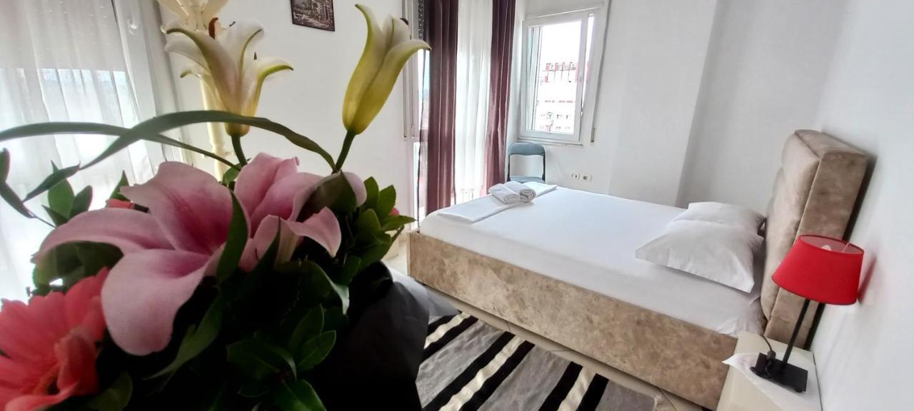 Guesthouse Bela Тирана Экстерьер фото