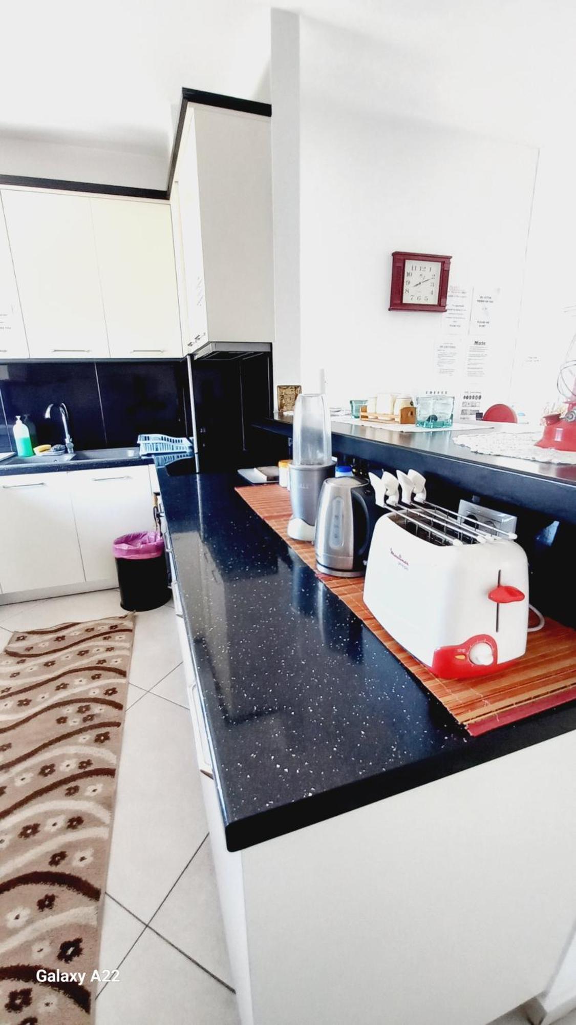 Guesthouse Bela Тирана Экстерьер фото