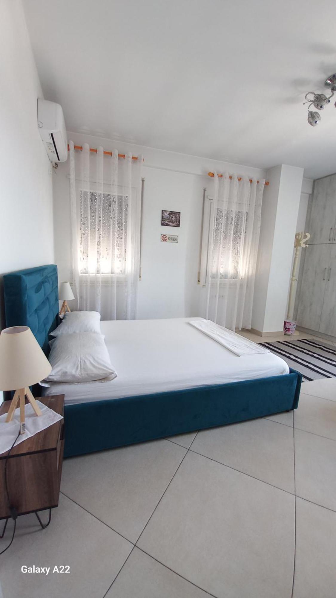 Guesthouse Bela Тирана Экстерьер фото